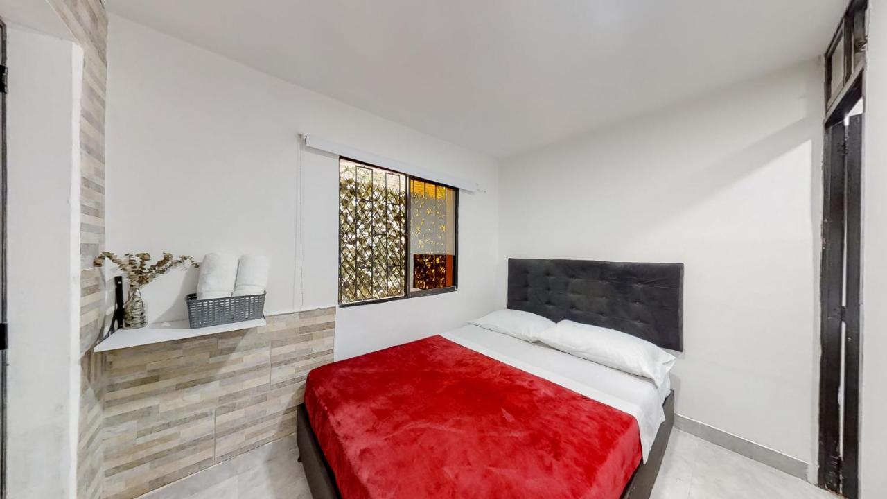 Providencia Hostel Habitaciones เมเดยิน ภายนอก รูปภาพ