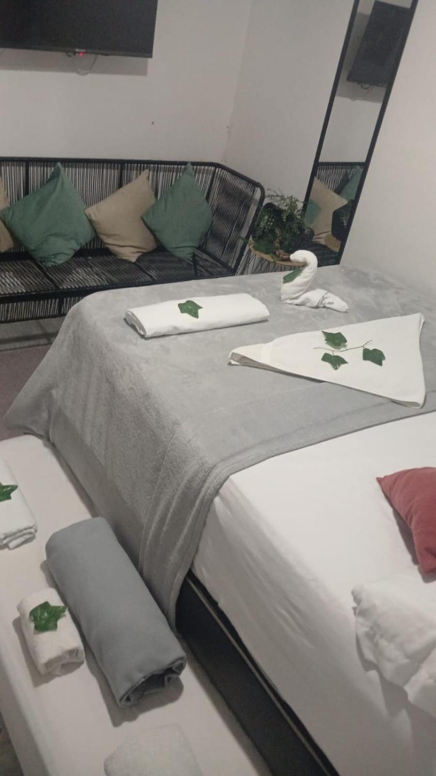 Providencia Hostel Habitaciones เมเดยิน ภายนอก รูปภาพ